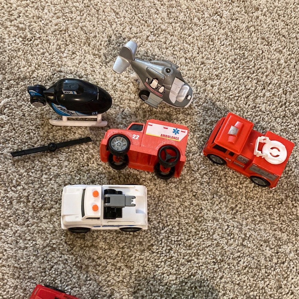 Colorful Emergency Vehicle Toy Set - Picture 3 of 4